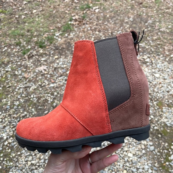 Sorel Joan Of Arctic Wedge Chelsea ll Boots Size 6 - Picture 1 of 13